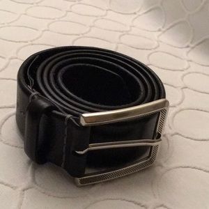 Mezlan black leather belt Size 40